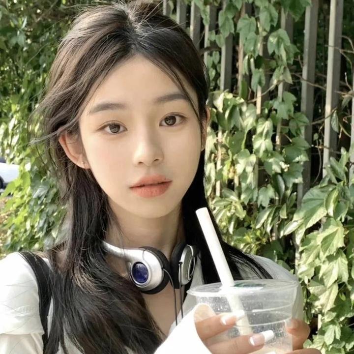 女人世上海报